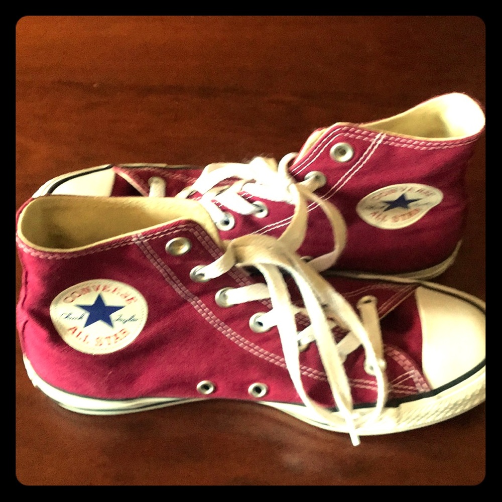 Chuck Taylor Converse high tops women’s size 8